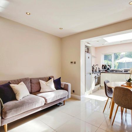 Lovely 2 Bedroom Ground Floor Flat With Garden. London Exterior photo