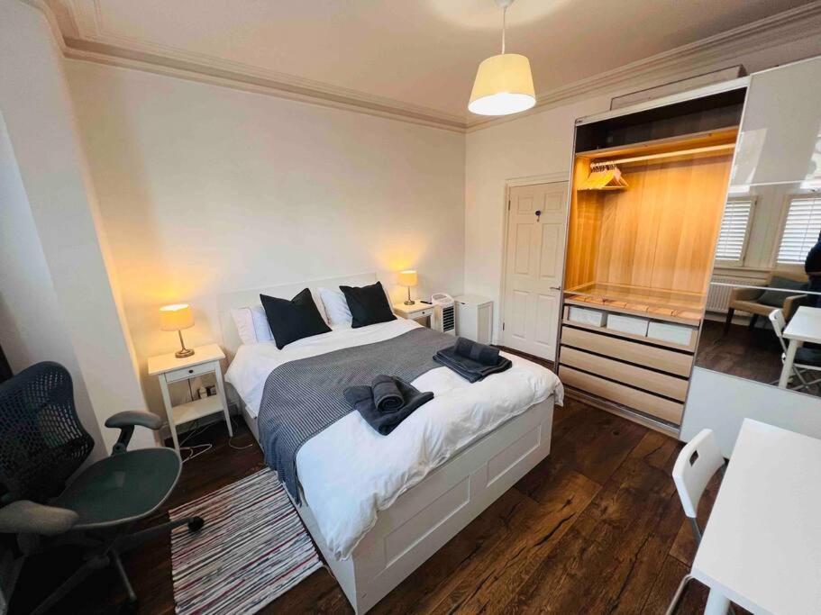 Lovely 2 Bedroom Ground Floor Flat With Garden. London Exterior photo