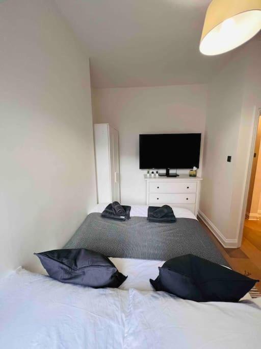 Lovely 2 Bedroom Ground Floor Flat With Garden. London Exterior photo