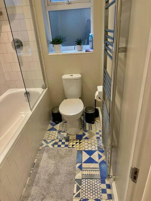 Lovely 2 Bedroom Ground Floor Flat With Garden. London Exterior photo