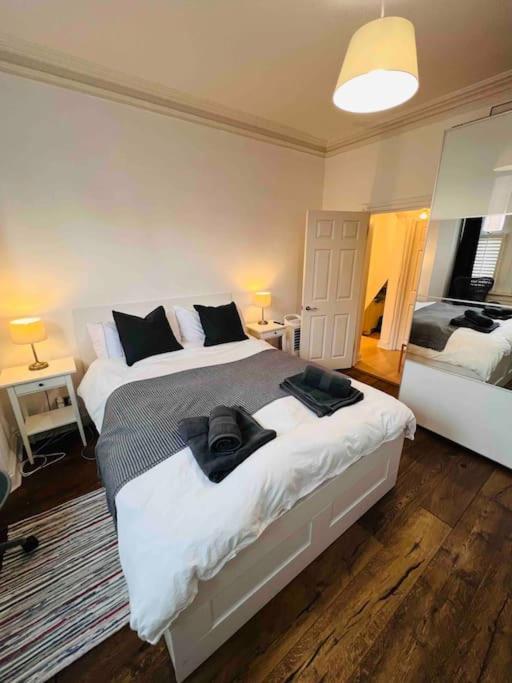 Lovely 2 Bedroom Ground Floor Flat With Garden. London Exterior photo