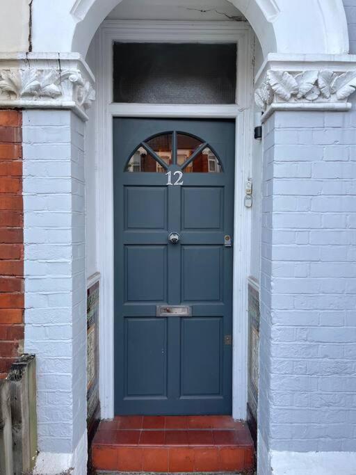 Lovely 2 Bedroom Ground Floor Flat With Garden. London Exterior photo
