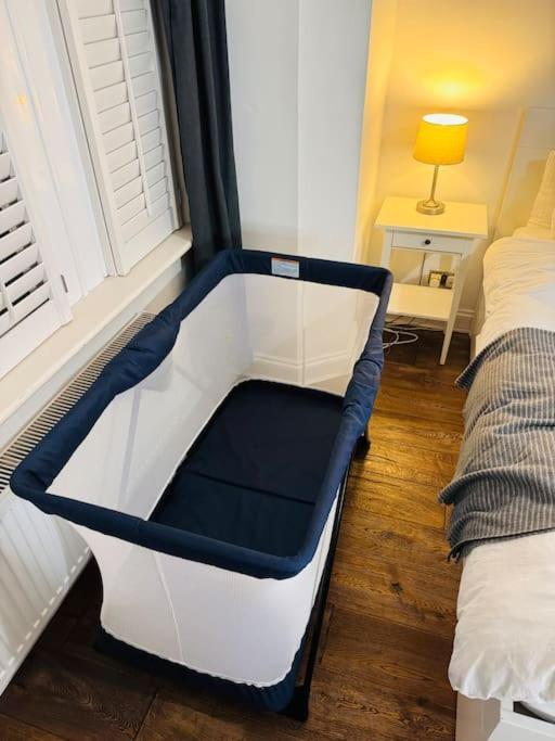 Lovely 2 Bedroom Ground Floor Flat With Garden. London Exterior photo