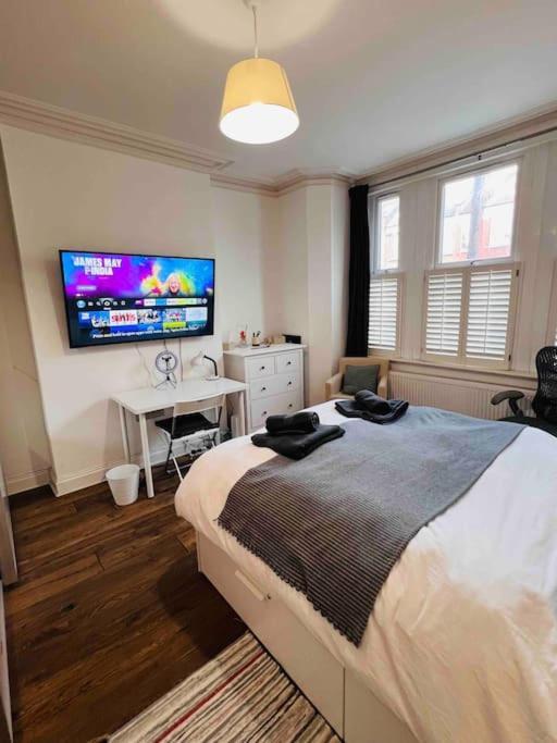 Lovely 2 Bedroom Ground Floor Flat With Garden. London Exterior photo