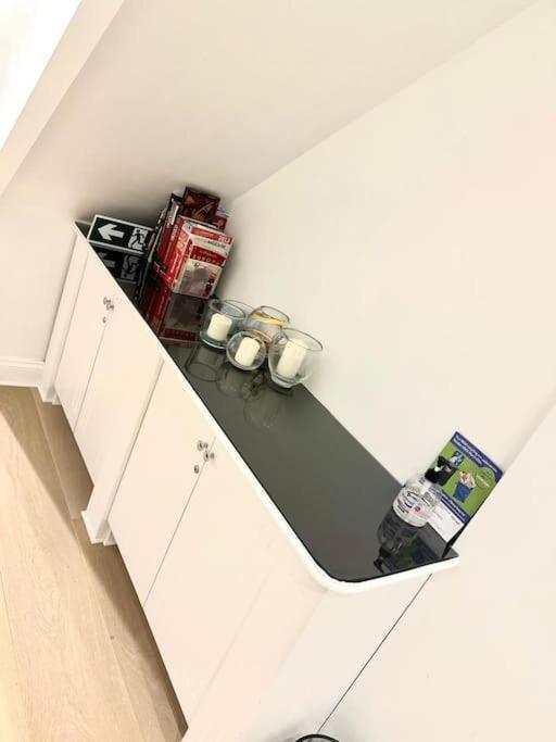 Lovely 2 Bedroom Ground Floor Flat With Garden. London Exterior photo