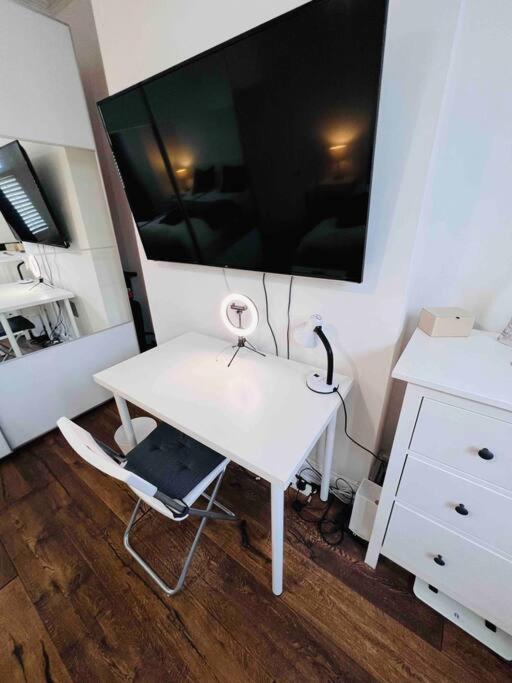 Lovely 2 Bedroom Ground Floor Flat With Garden. London Exterior photo