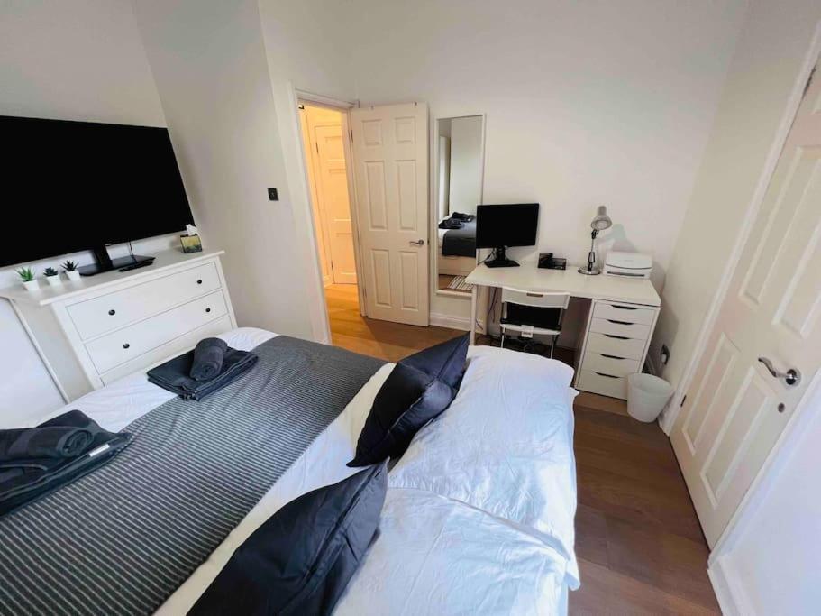 Lovely 2 Bedroom Ground Floor Flat With Garden. London Exterior photo