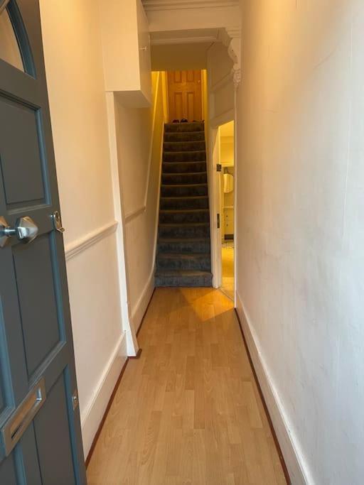 Lovely 2 Bedroom Ground Floor Flat With Garden. London Exterior photo