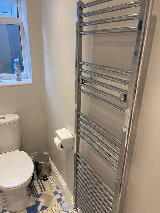 Lovely 2 Bedroom Ground Floor Flat With Garden. London Exterior photo