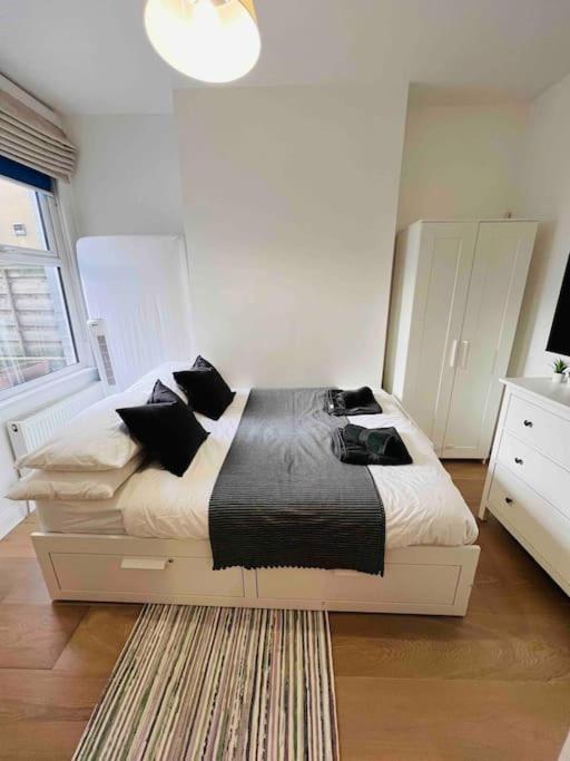 Lovely 2 Bedroom Ground Floor Flat With Garden. London Exterior photo