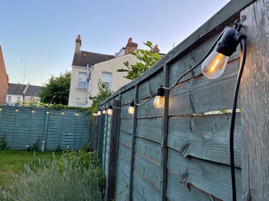 Lovely 2 Bedroom Ground Floor Flat With Garden. London Exterior photo