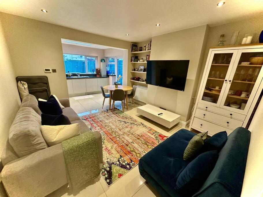 Lovely 2 Bedroom Ground Floor Flat With Garden. London Exterior photo