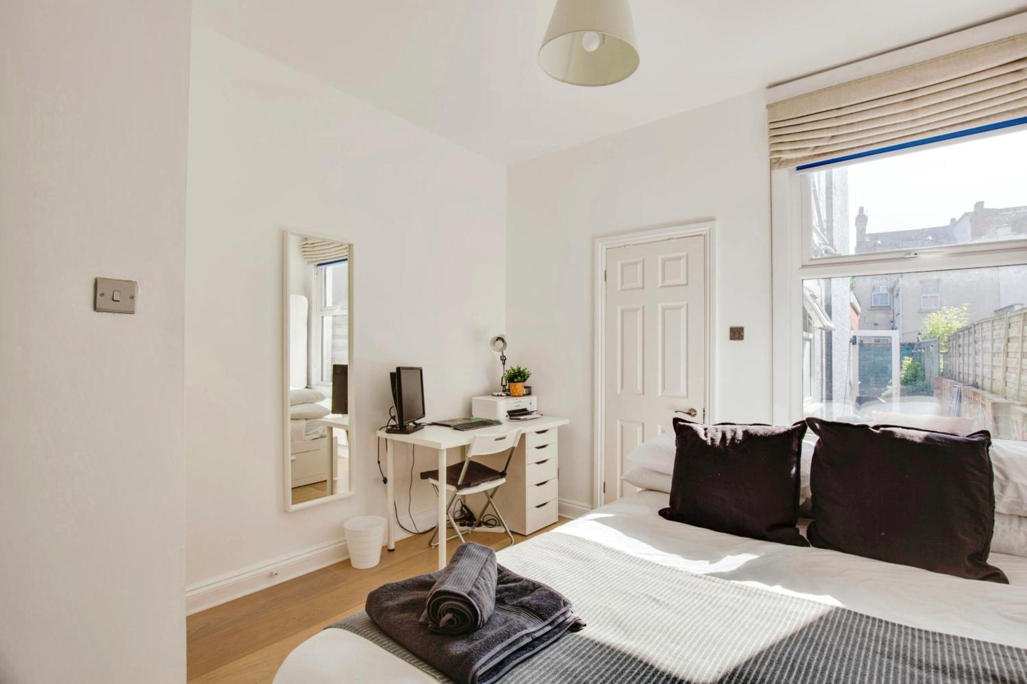Lovely 2 Bedroom Ground Floor Flat With Garden. London Exterior photo